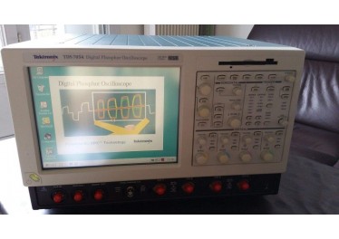 出售泰克Tektronix 数字荧光示波器TDS7054 免费送货